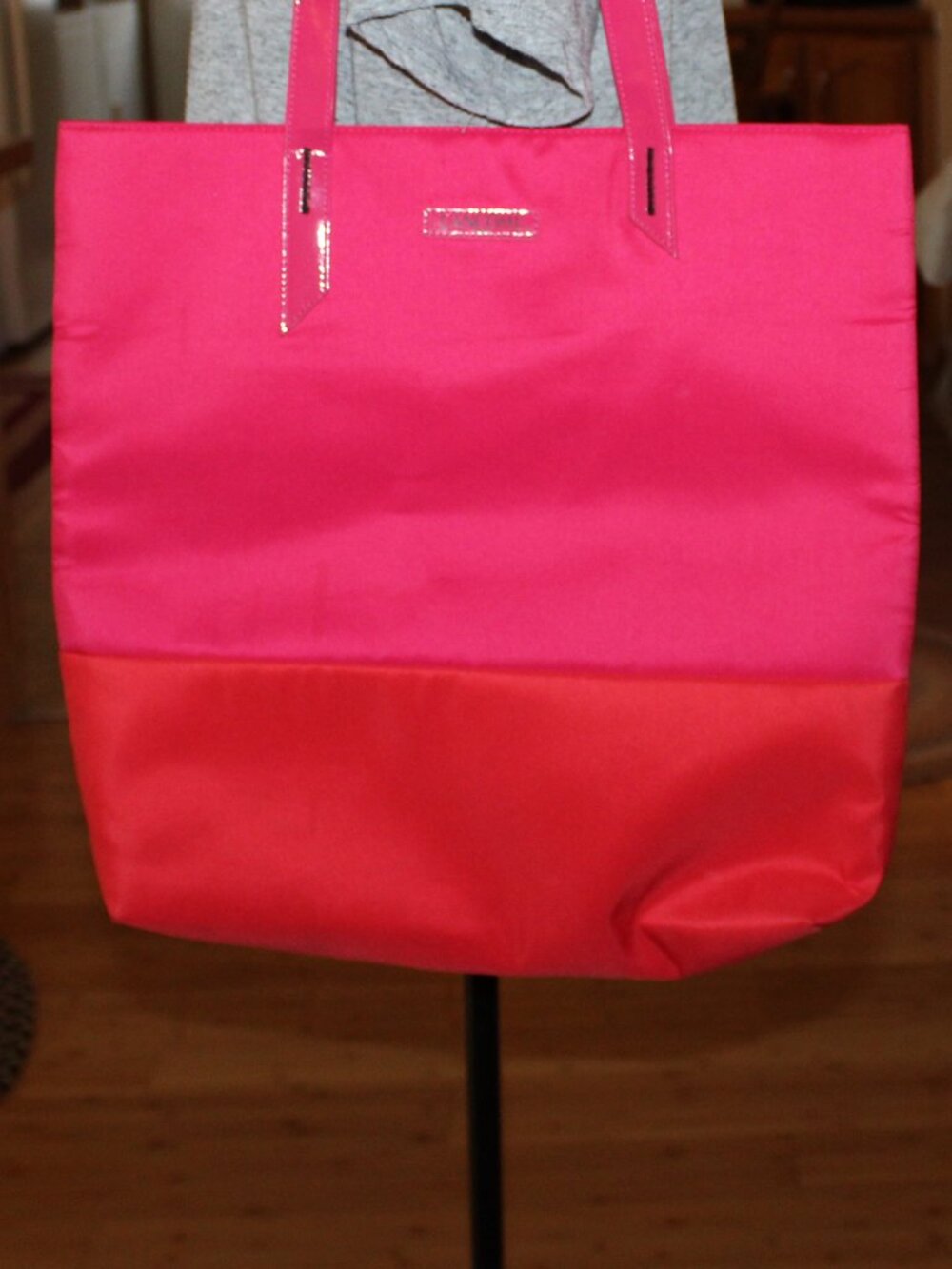 Lancôme Paris Vibrant Colorblock Pink Nylon Shoulder Tote Beach Bag 16 x 16 Inch